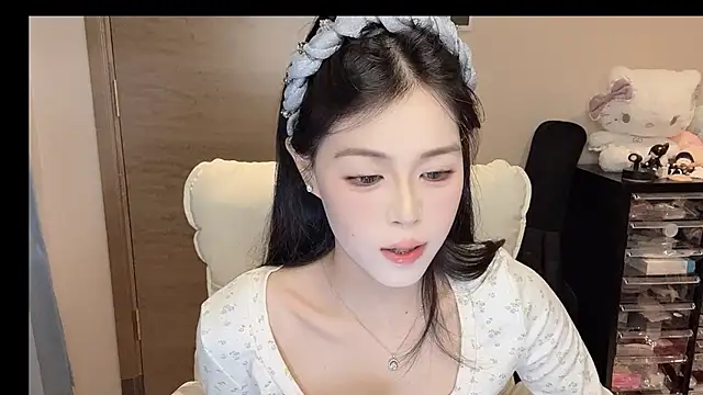 Koi-00 online show from November 15, 11:28 pm