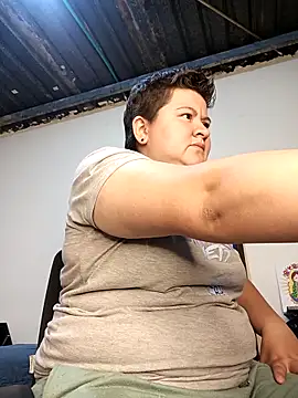 Noha Whiitee online show from December 2, 2:02 am