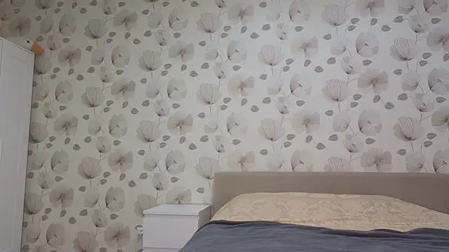 Annabel theMoon online show from December 4, 3:42 am