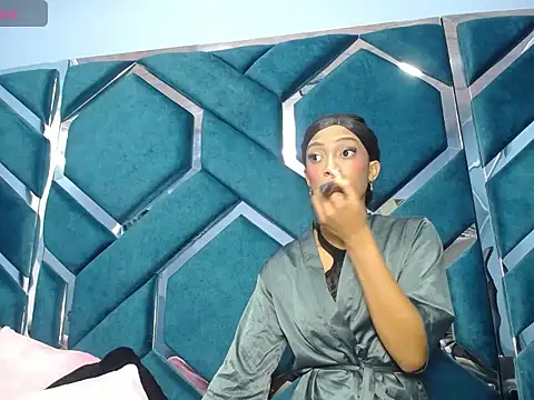 Lea Sweetly online show from October 29, 1:15 pm