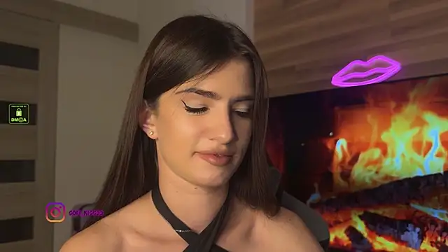 Snapshot of SofI-Play chatting on September 13, 8:17 pm SofI-Play online show from September 13, 8:17 pm