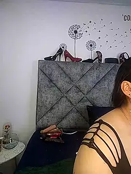 Shantey Laurent online show from March 1, 3:23 pm