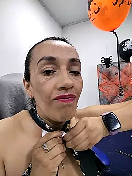 Shantey Laurent online show from October 29, 2:09 pm