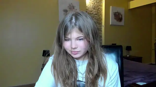 Lilly Jess online show from November 20, 6:31 pm