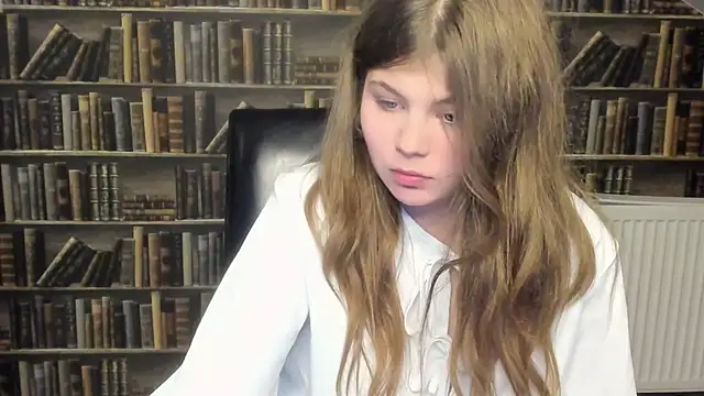 Lilly Jess online show from November 9, 7:43 pm