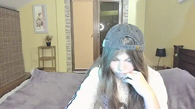 Lilly Jess online show from October 18, 7:59 pm