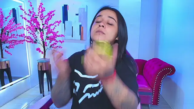 Black roseee online show from February 3, 3:37 am