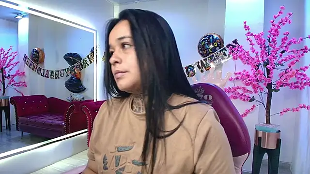 Black roseee online show from October 28, 3:45 am