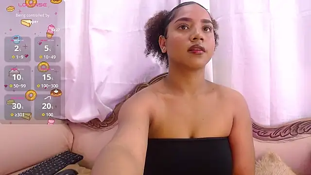 Snapshot of SofyTaylori chatting on October 14, 6:54 pm SofyTaylori online show from October 14, 6:54 pm