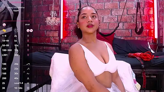 Snapshot of SofyTaylori chatting on September 23, 7:01 pm SofyTaylori online show from September 23, 7:01 pm