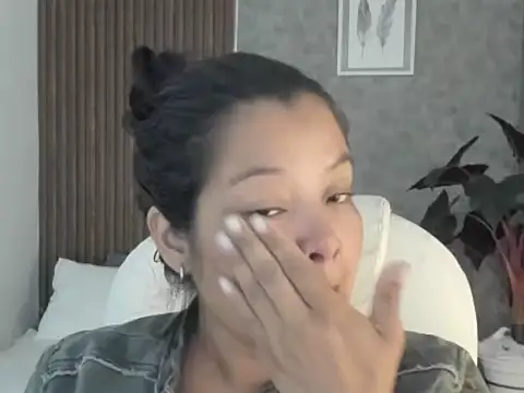 Snapshot of Scarletth_Moon chatting on October 30, 1:23 pm Scarletth Moon online show from October 30, 1:23 pm