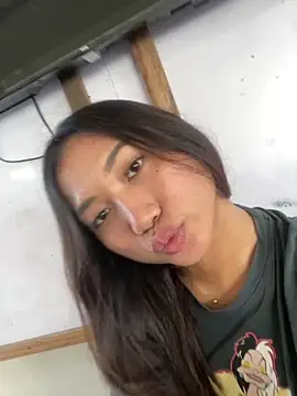 cassie cakes online show from October 29, 7:01 am