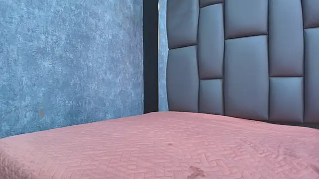 kissme luna online show from September 18, 7:45 pm