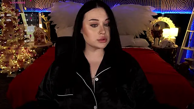 SerahMirabeli online show from December 13, 8:15 pm