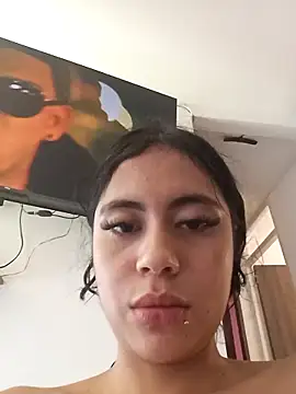 Emma-xoxo online show from September 13, 4:37 pm