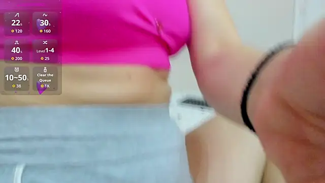 lannaah  online show from December 1, 4:42 pm