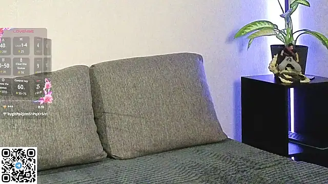 Snapshot of sunsh11ne chatting on October 16, 8:11 pm sunsh11ne online show from October 16, 8:11 pm