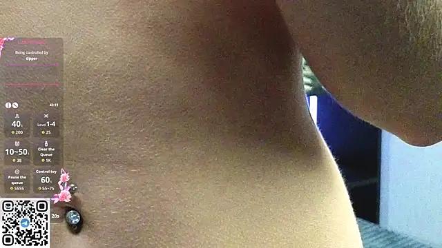 Snapshot of sunsh11ne chatting on October 17, 8:12 pm sunsh11ne online show from October 17, 8:12 pm