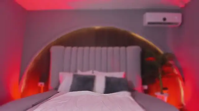 Isabellax21 online show from February 13, 4:25 am