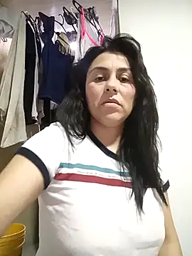 vanessa-titisM online show from December 14, 1:33 am