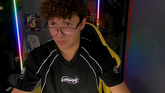 JonnyDarka online show from December 18, 3:39 pm