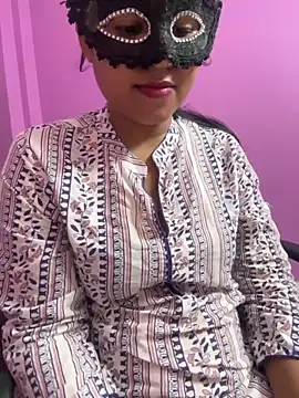 hottylizaa online show from October 4, 4:07 am