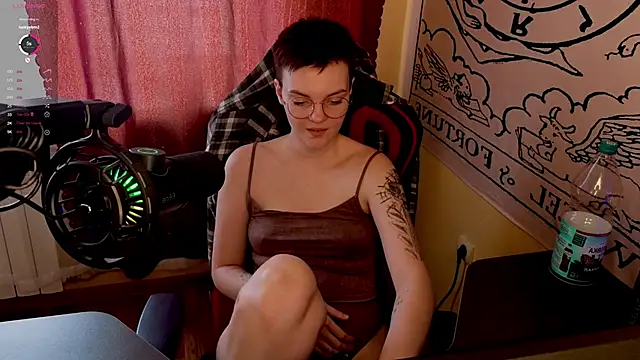 KrisNeal online show from September 27, 10:11 am