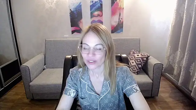 shy hot cat online show from September 22, 10:14 am