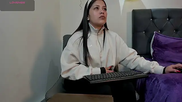 Shantal  G online show from January 14, 2:33 pm