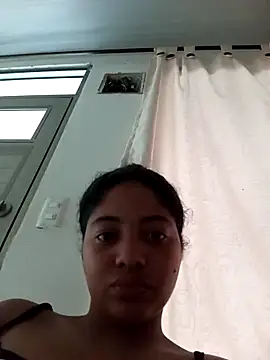 Snapshot of Camila-18w chatting on October 29, 1:47 pm Camila-18w online show from October 29, 1:47 pm