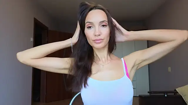 Lillian-Clark online show from October 22, 8:08 am