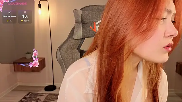 Frences Eyes online show from November 9, 2:35 pm