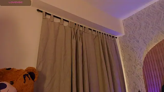 Sophiie Belle online show from October 22, 2:22 pm