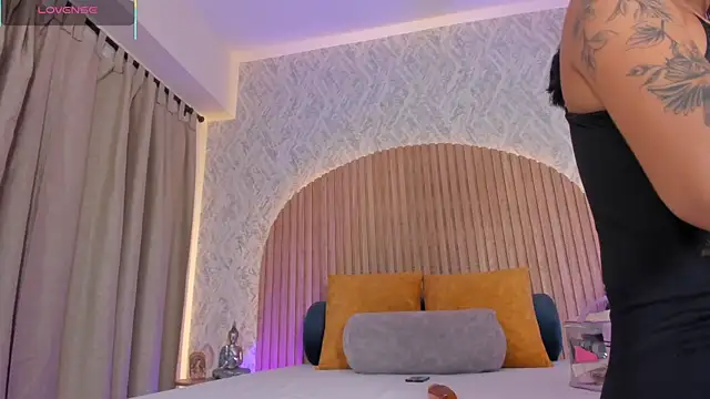 Sophiie Belle online show from October 18, 1:58 pm