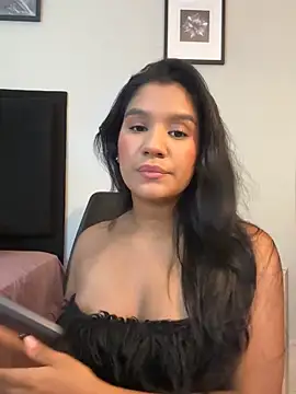 Lyria Diamond online show from October 28, 1:22 am