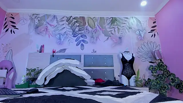 sweet lulu sofia online show from October 14, 5:37 pm