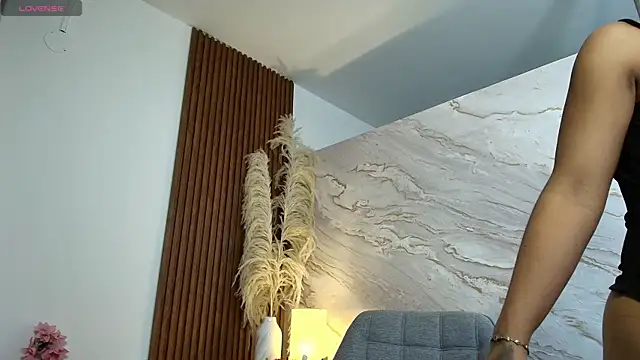 MegannLee  online show from October 14, 1:57 pm