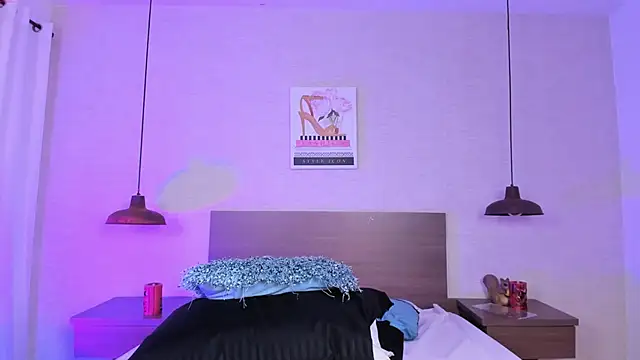 cloehill  online show from November 19, 12:38 pm