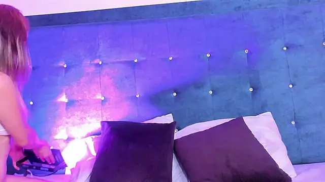 LiilyAdams online show from September 22, 7:56 pm