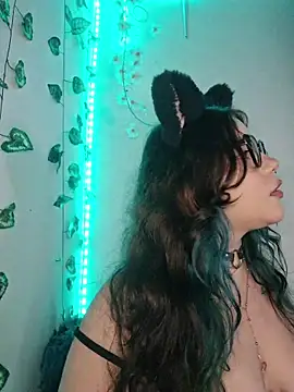 MegXo online show from January 7, 7:45 am