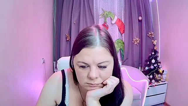 BritneyRaine online show from December 2, 9:11 am