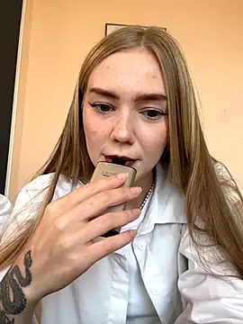 MilaMoone online show from September 24, 11:42 am