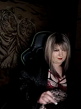 YuliiaSan online show from October 27, 9:09 pm