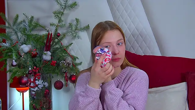 BeatriceBinoche online show from December 14, 8:14 pm