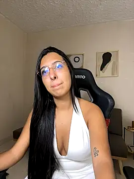 Snapshot of Valerygomez02 chatting on October 28, 7:19 pm Valerygomez02 online show from October 28, 7:19 pm