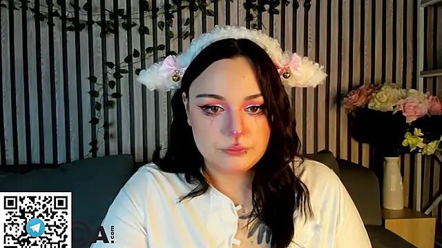 Mia R0ss online show from October 31, 1:18 am