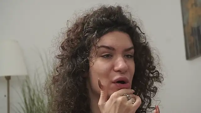 adisson fox online show from December 4, 7:21 am