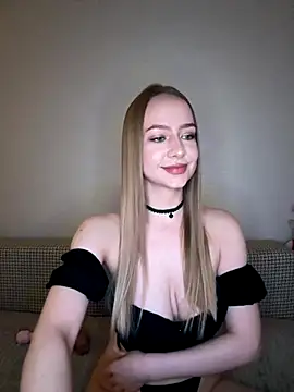 MissOyee online show from October 10, 6:24 pm