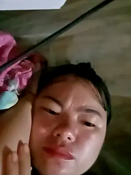 emly-xinh18 online show from October 25, 1:57 am