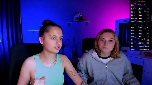 casey meow  online show from September 18, 1:20 pm